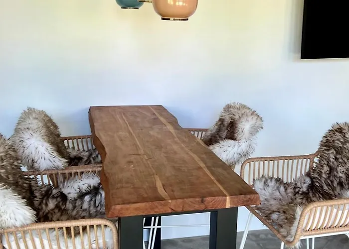 Boho Beach فيلة بيرشِن